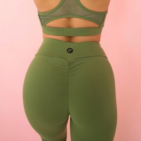 CheriFit Olive Scrunch Leggings - Picture 5 of 9